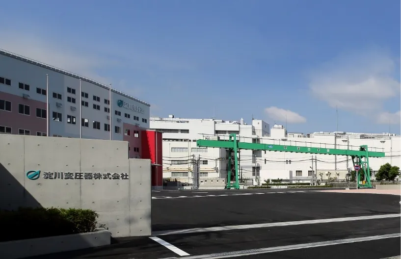 受変電設備レンタルの業界最大手である淀川変圧器株式会社の全発行済株式取得